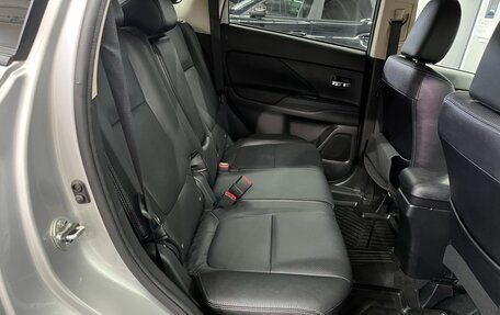 Mitsubishi Outlander III рестайлинг 3, 2018 год, 2 247 000 рублей, 14 фотография