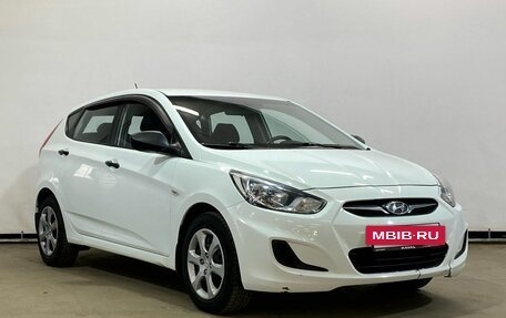 Hyundai Solaris II рестайлинг, 2013 год, 849 000 рублей, 3 фотография