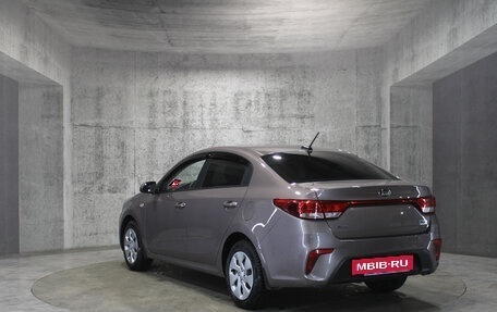 KIA Rio IV, 2018 год, 1 318 000 рублей, 12 фотография