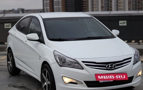 Hyundai Solaris II рестайлинг, 2015 год, 770 000 рублей, 3 фотография