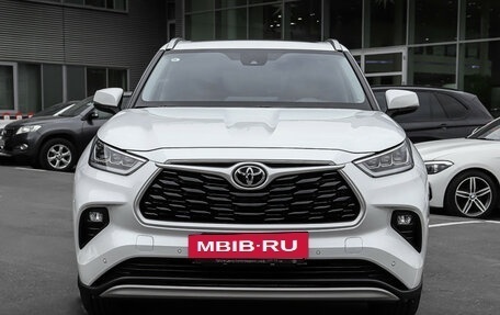 Toyota Highlander, 2024 год, 7 190 000 рублей, 2 фотография