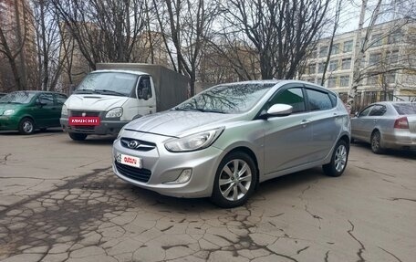 Hyundai Solaris II рестайлинг, 2011 год, 640 000 рублей, 2 фотография