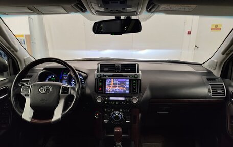 Toyota Land Cruiser Prado 150 рестайлинг 2, 2014 год, 3 580 000 рублей, 5 фотография