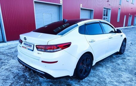 KIA Optima IV, 2018 год, 2 000 000 рублей, 3 фотография