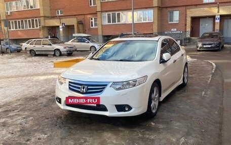 Honda Accord VIII рестайлинг, 2011 год, 1 750 000 рублей, 2 фотография