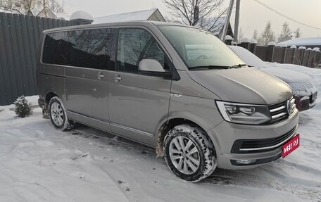 Volkswagen Multivan T6 рестайлинг, 2015 год, 3 900 000 рублей, 1 фотография