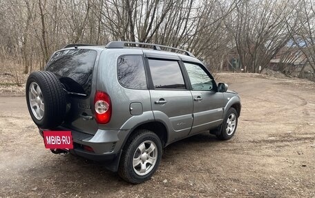 Chevrolet Niva I рестайлинг, 2011 год, 570 000 рублей, 5 фотография