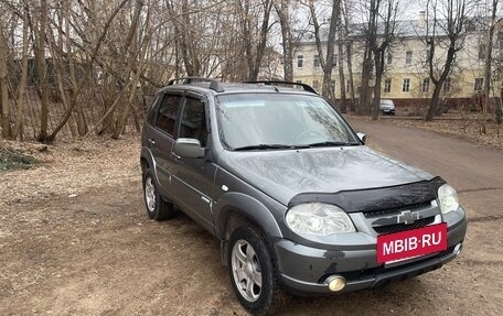 Chevrolet Niva I рестайлинг, 2011 год, 570 000 рублей, 2 фотография