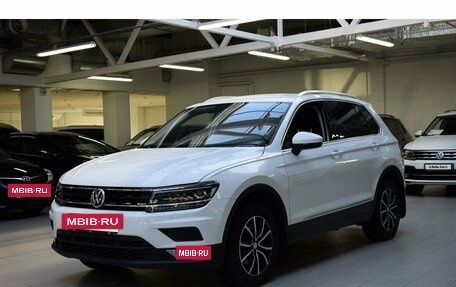 Volkswagen Tiguan II, 2017 год, 1 999 000 рублей, 4 фотография