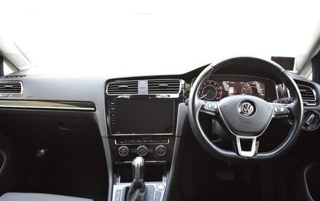 Volkswagen Golf VII, 2017 год, 1 025 000 рублей, 8 фотография