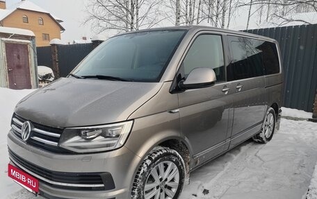 Volkswagen Multivan T6 рестайлинг, 2015 год, 3 900 000 рублей, 2 фотография