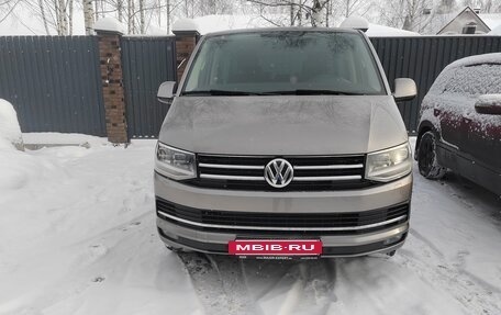 Volkswagen Multivan T6 рестайлинг, 2015 год, 3 900 000 рублей, 16 фотография