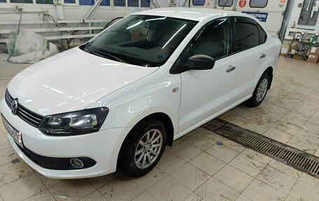 Volkswagen Polo VI (EU Market), 2015 год, 990 000 рублей, 3 фотография