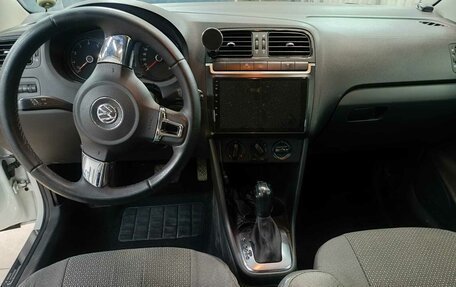 Volkswagen Polo VI (EU Market), 2015 год, 990 000 рублей, 17 фотография