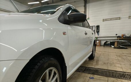 Volkswagen Polo VI (EU Market), 2015 год, 990 000 рублей, 19 фотография