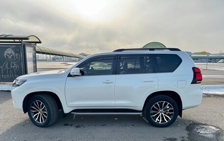 Toyota Land Cruiser Prado 150 рестайлинг 2, 2021 год, 5 899 000 рублей, 10 фотография