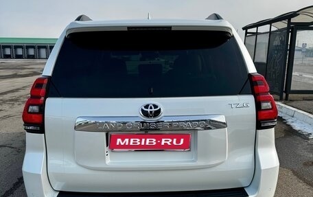 Toyota Land Cruiser Prado 150 рестайлинг 2, 2021 год, 5 899 000 рублей, 8 фотография