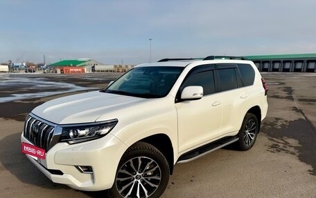 Toyota Land Cruiser Prado 150 рестайлинг 2, 2021 год, 5 899 000 рублей, 2 фотография