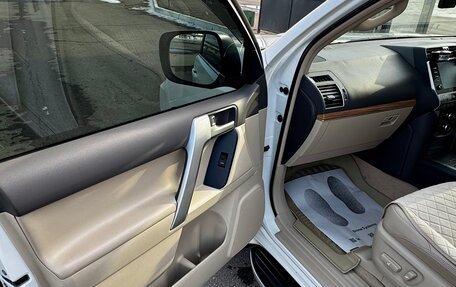 Toyota Land Cruiser Prado 150 рестайлинг 2, 2021 год, 5 899 000 рублей, 15 фотография