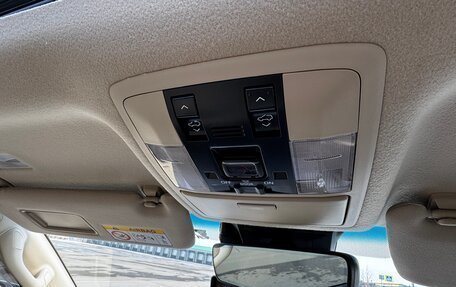 Toyota Land Cruiser Prado 150 рестайлинг 2, 2021 год, 5 899 000 рублей, 30 фотография