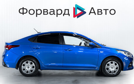 Hyundai Solaris II рестайлинг, 2017 год, 895 000 рублей, 7 фотография
