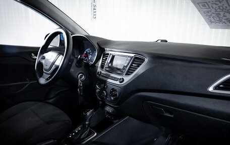 Hyundai Solaris II рестайлинг, 2017 год, 895 000 рублей, 12 фотография
