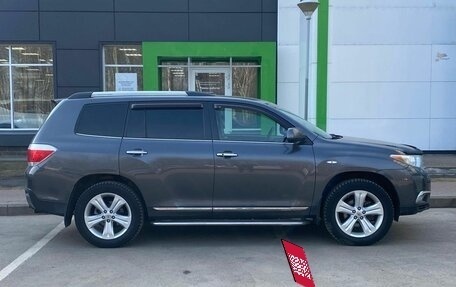 Toyota Highlander III, 2011 год, 2 150 000 рублей, 4 фотография