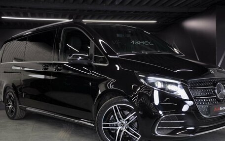 Mercedes-Benz V-Класс, 2024 год, 17 700 000 рублей, 2 фотография