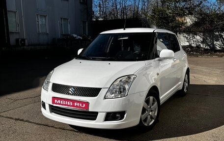 Suzuki Swift III, 2010 год, 700 000 рублей, 1 фотография