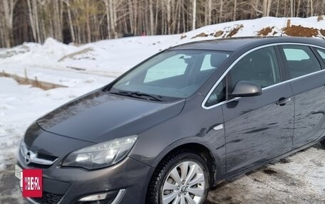 Opel Astra J, 2014 год, 975 000 рублей, 2 фотография