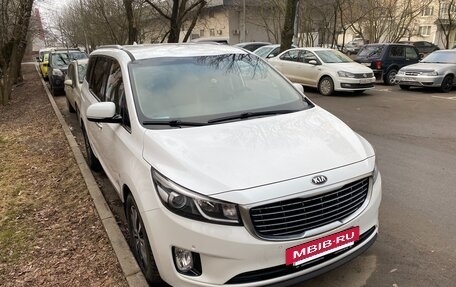 KIA Carnival III, 2017 год, 3 200 000 рублей, 8 фотография