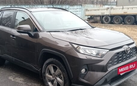 Toyota RAV4, 2022 год, 3 000 000 рублей, 2 фотография