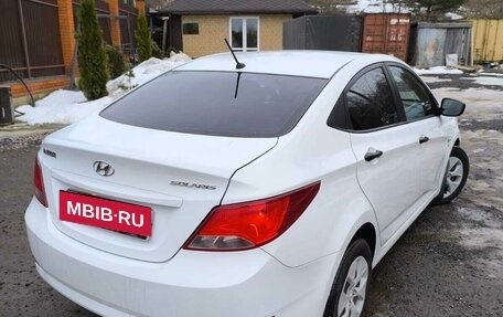 Hyundai Solaris II рестайлинг, 2015 год, 850 000 рублей, 2 фотография