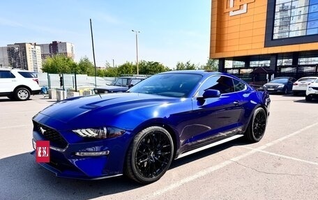 Ford Mustang VI рестайлинг, 2019 год, 4 000 000 рублей, 14 фотография