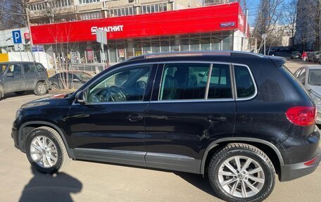 Volkswagen Tiguan I, 2011 год, 1 250 000 рублей, 2 фотография