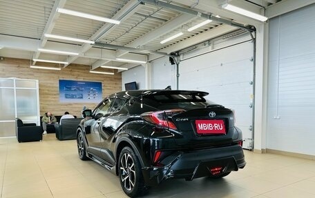 Toyota C-HR I рестайлинг, 2018 год, 2 649 900 рублей, 4 фотография