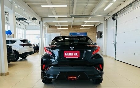 Toyota C-HR I рестайлинг, 2018 год, 2 649 900 рублей, 5 фотография