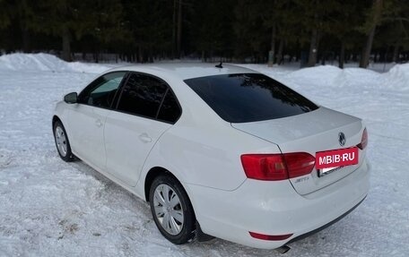 Volkswagen Jetta VI, 2013 год, 1 050 000 рублей, 6 фотография