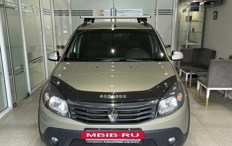 Renault Sandero I, 2013 год, 799 000 рублей, 2 фотография