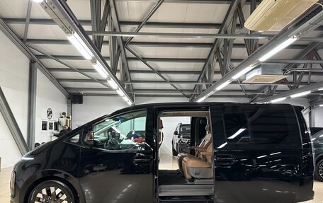 Hyundai Staria, 2023 год, 6 399 000 рублей, 8 фотография