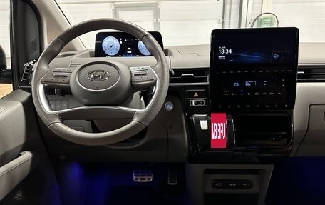 Hyundai Staria, 2023 год, 6 399 000 рублей, 20 фотография