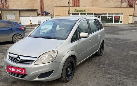 Opel Zafira B, 2010 год, 600 000 рублей, 4 фотография