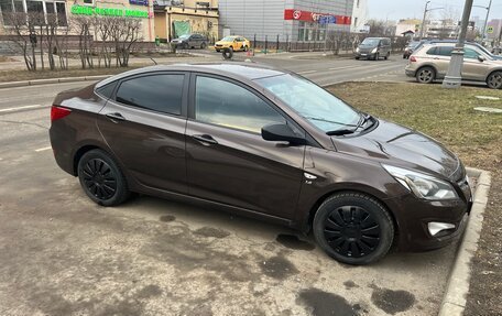 Hyundai Solaris II рестайлинг, 2015 год, 1 000 000 рублей, 7 фотография