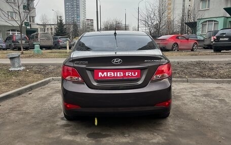 Hyundai Solaris II рестайлинг, 2015 год, 1 000 000 рублей, 12 фотография