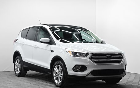 Ford Escape III, 2018 год, 1 595 000 рублей, 2 фотография