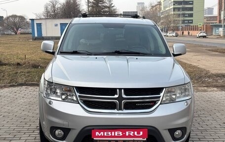 Dodge Journey I, 2012 год, 1 590 000 рублей, 2 фотография