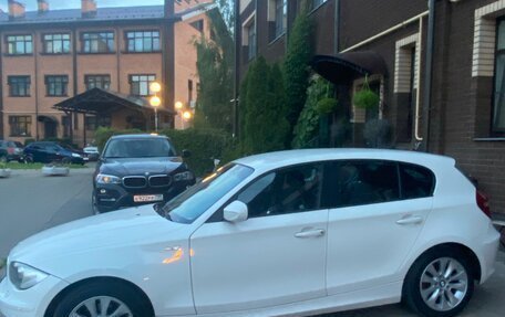 BMW 1 серия, 2011 год, 1 250 000 рублей, 2 фотография