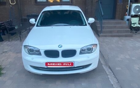 BMW 1 серия, 2011 год, 1 250 000 рублей, 4 фотография
