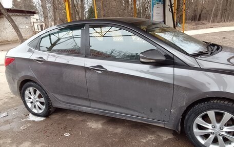 Hyundai Solaris II рестайлинг, 2012 год, 540 000 рублей, 3 фотография