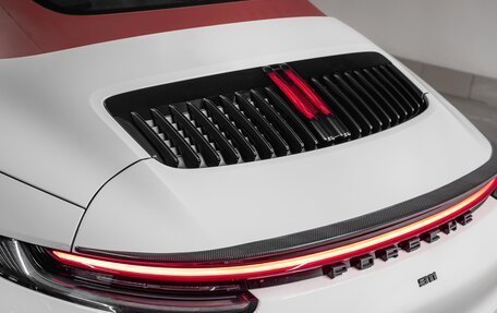 Porsche 911, 2022 год, 18 000 000 рублей, 17 фотография